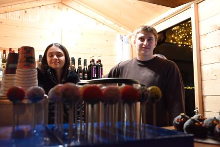 Včeraj je prvi koncert Pravljičnega Kamnik privabil število obiskovalcev (25)